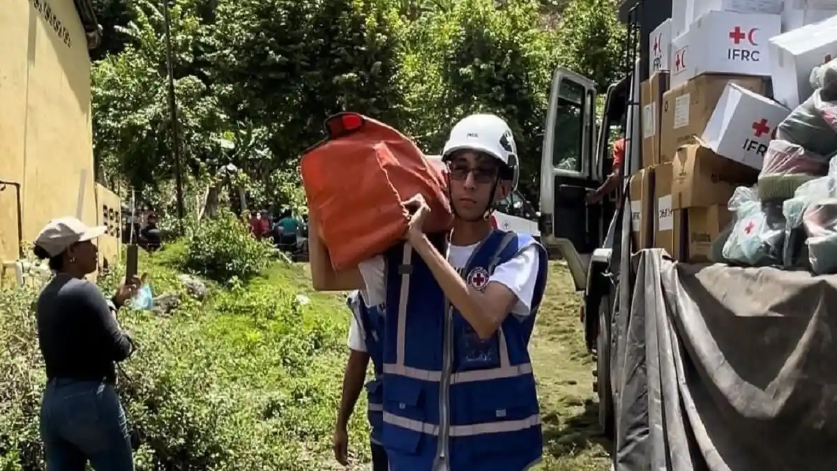 FAMILIAS DE CUMANACOA RECIBEN ATENCIÓN de parte de la CRUZ ROJA VENEZOLANA