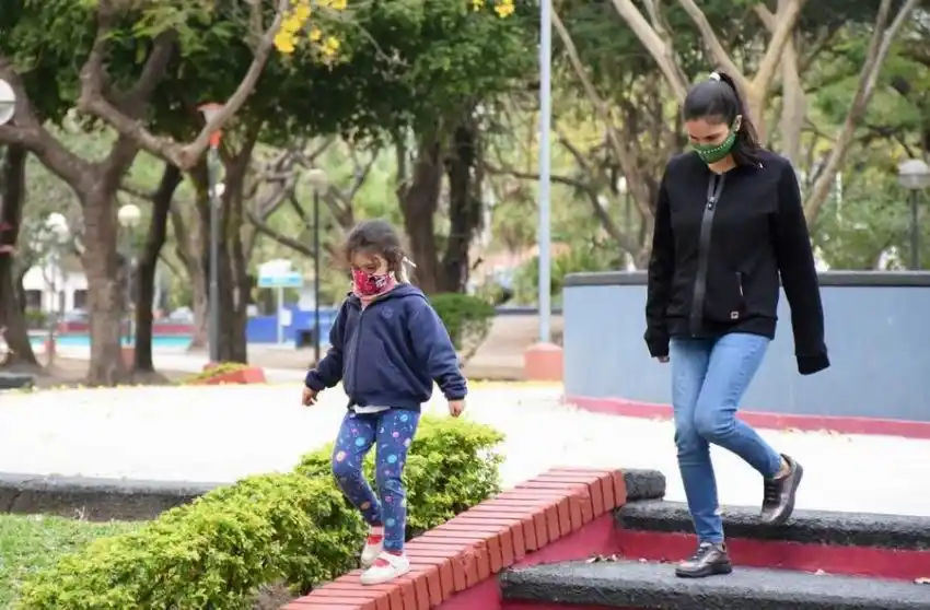 Aumentan los contagios y piden a la población colaborar para evitar el colapso sanitario