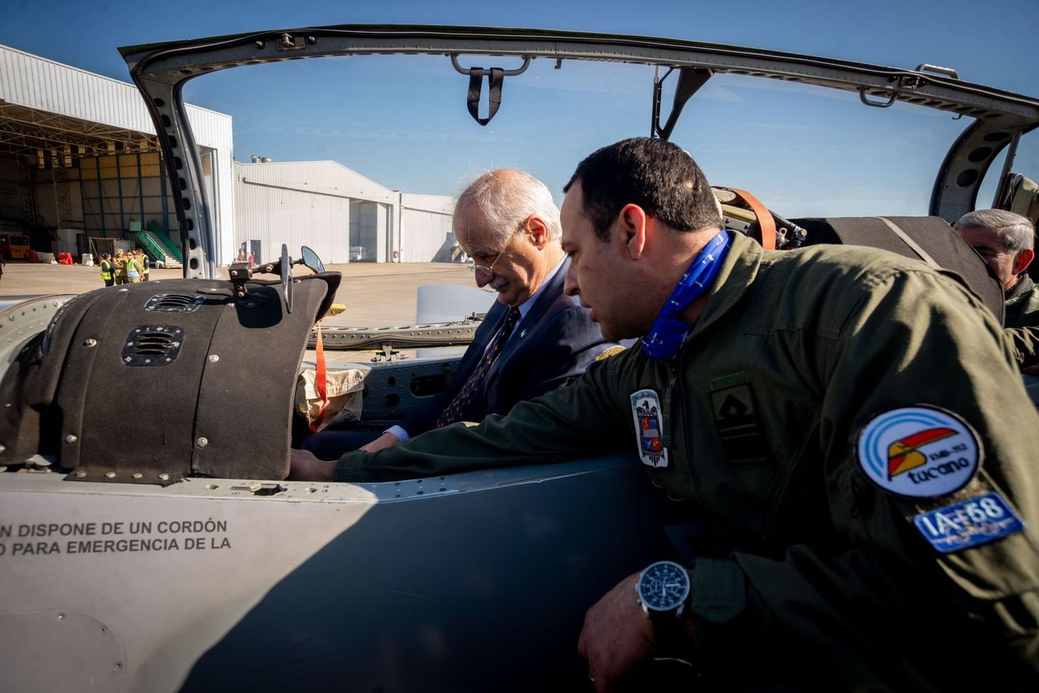 Taiana encabeza en Morón el acto por el aniversario 110º de la Fuerza Aérea Argentina