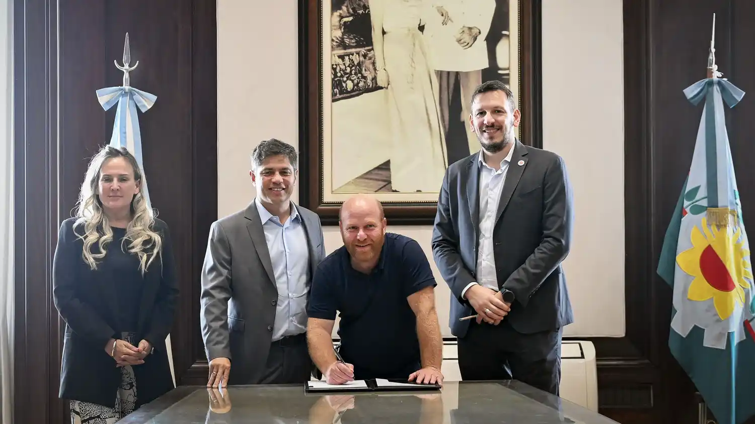 Valeria Dallera, Axel Kicillof, Walter Winni (Mar Chiquita) y Juan Cuattromo