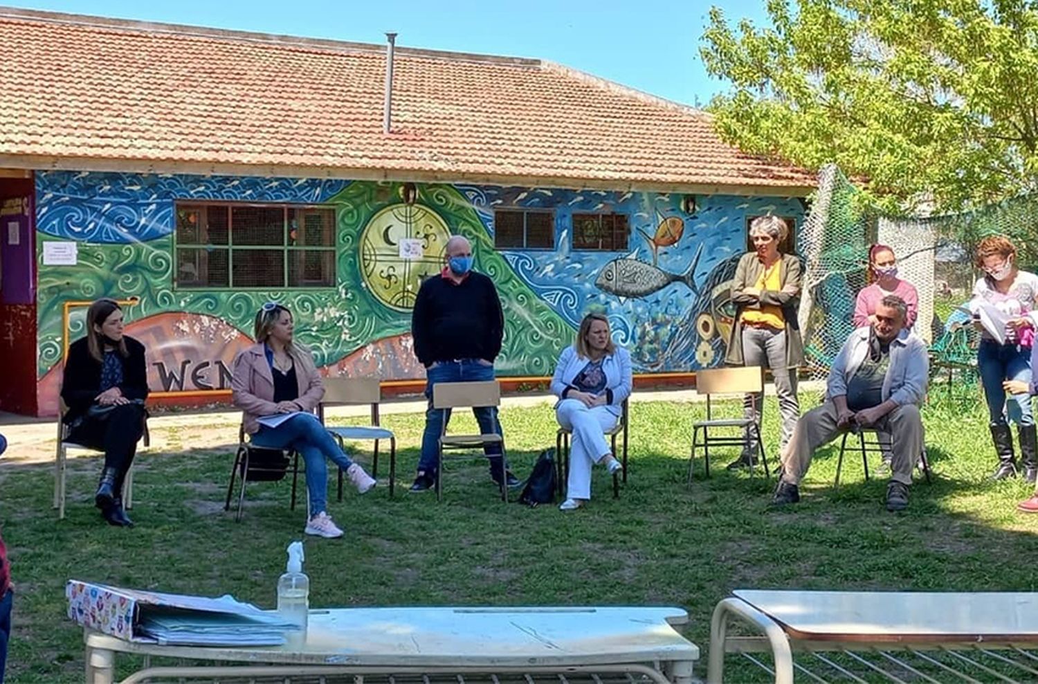 Denuncian que casi 1000 alumnos esperan que el Municipio comience las obras en dos escuelas del barrio Alfar