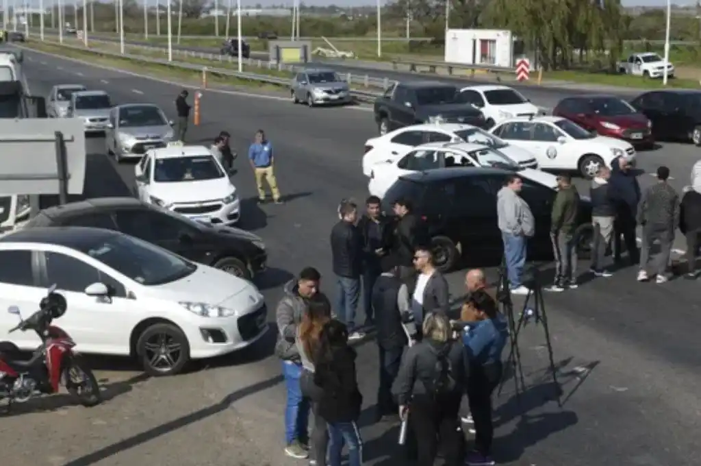 Brenda Giles quedó internada grave.