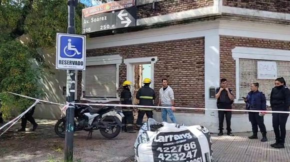 Chivilcoy: dos personas heridas tras el desmoronamiento de un techo en una obra en demolición