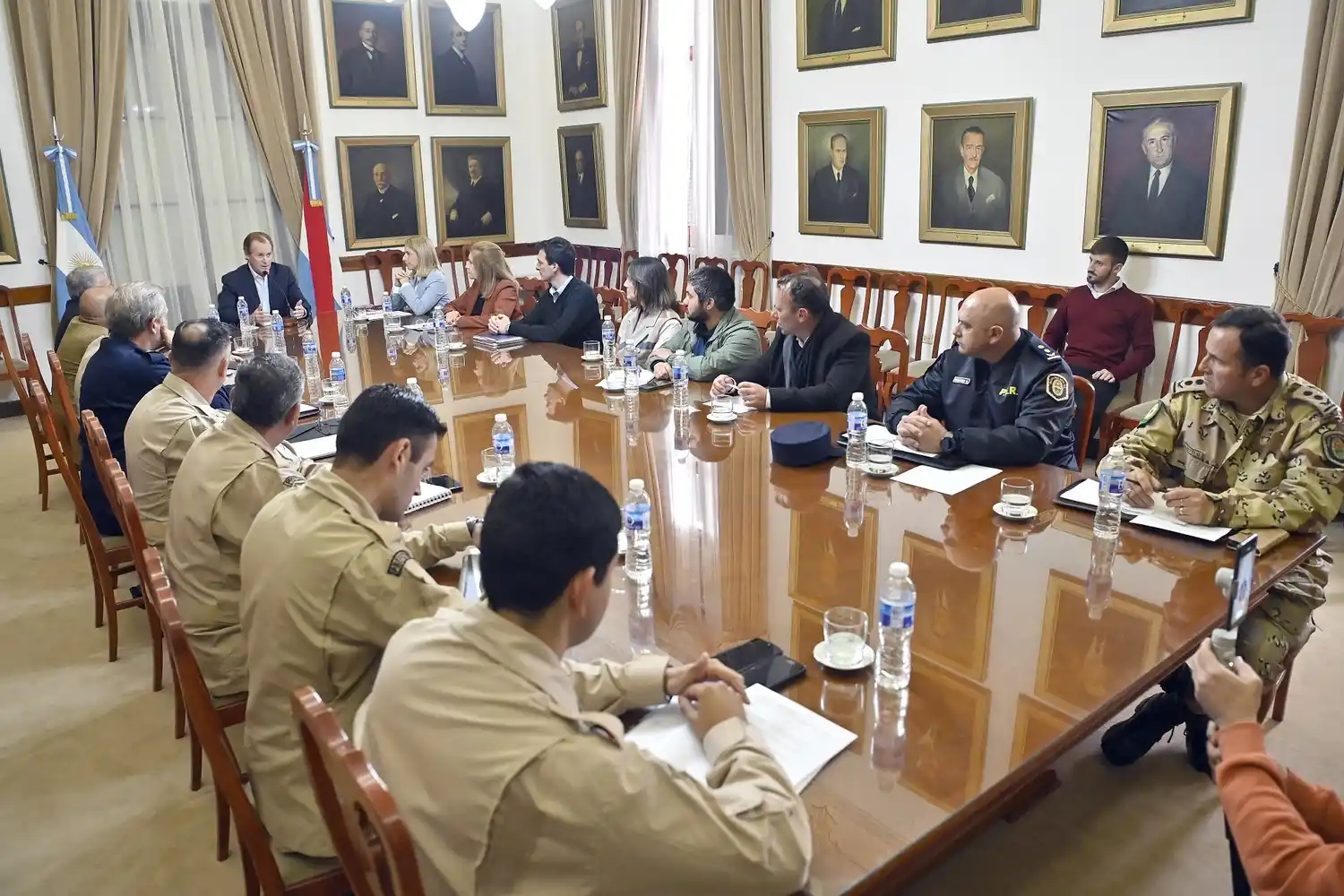 Se abordó «el cómo se hacen medidas entre los distintos Estados que eviten el inicio del fuego porque en el combate ya se está»