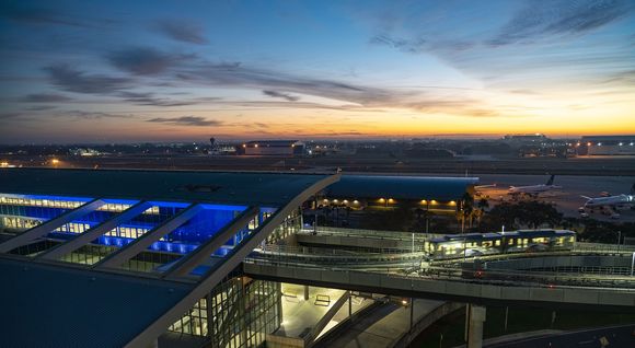 Tampa airport prepares for potential impact of Hurricane Ian