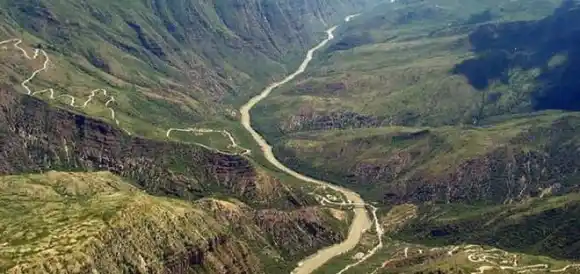 Fuerte temblor sacude a gran parte de Colombia