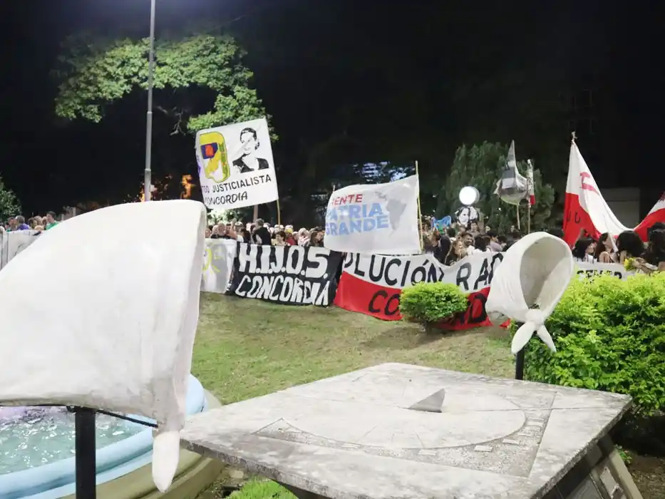 Reivindiquemos la democracia