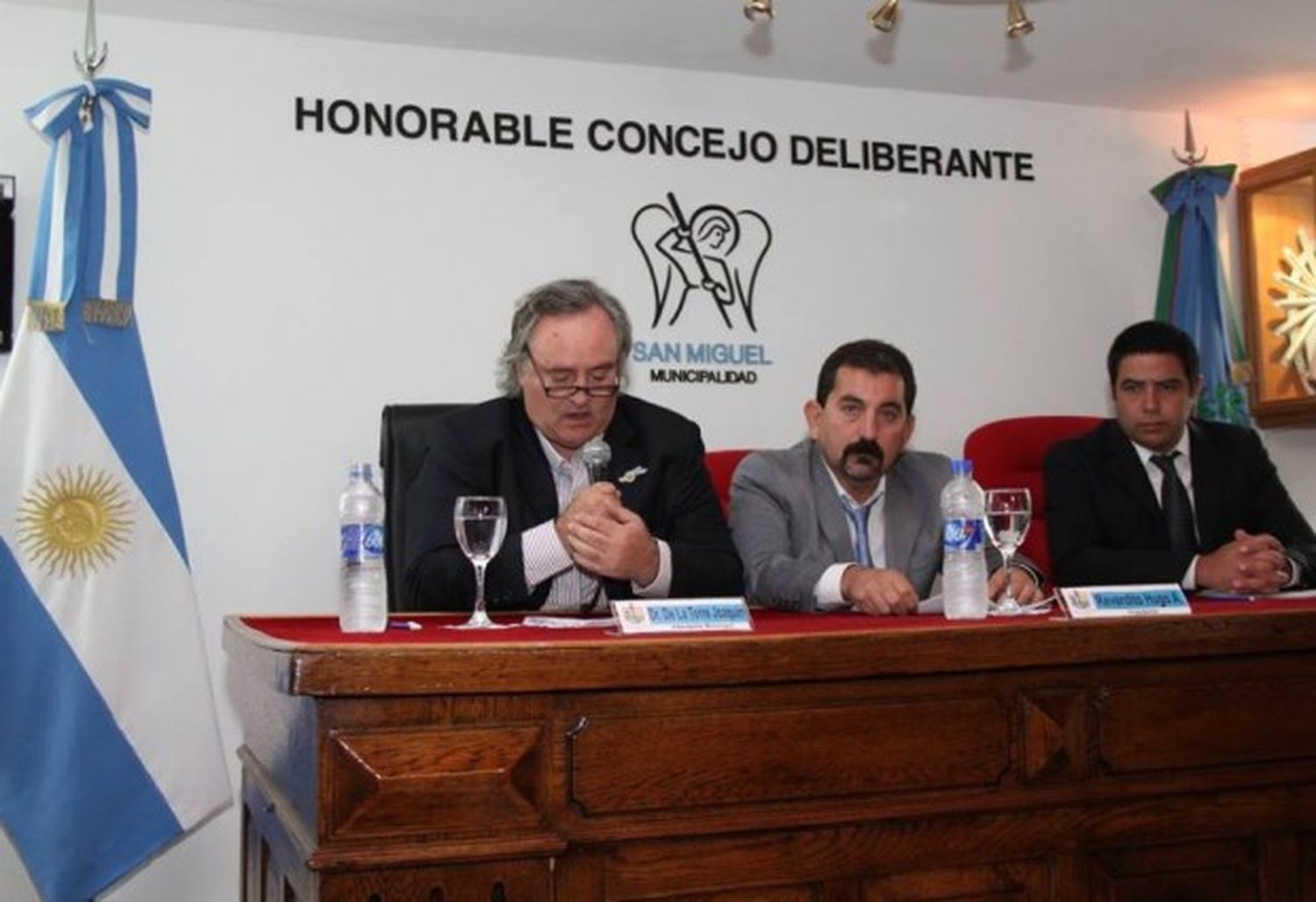 San Miguel: De la Torre presenta proyecto propio de Policía Local
