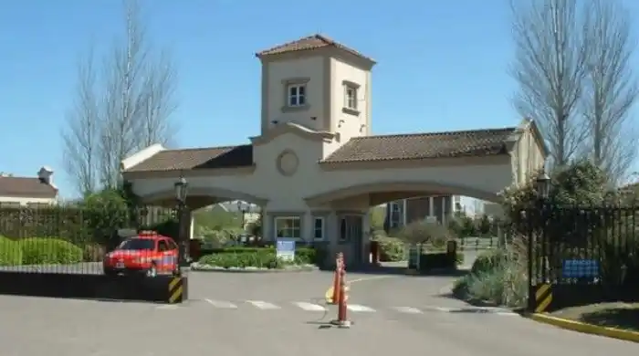 Tragedia en Pilar: Un bebé murió ahogado en la pileta de un country 