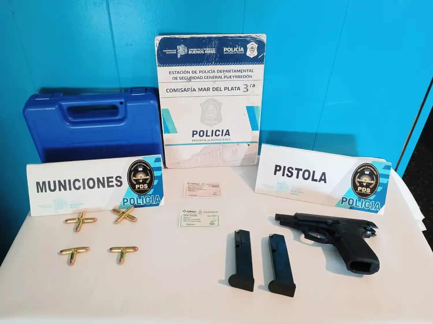 El hombre fue notificado de la causa por amenazas agravadas, aunque no quedó detenido. El arma incautada será enviada a la Justicia mientras continúa la investigación.
