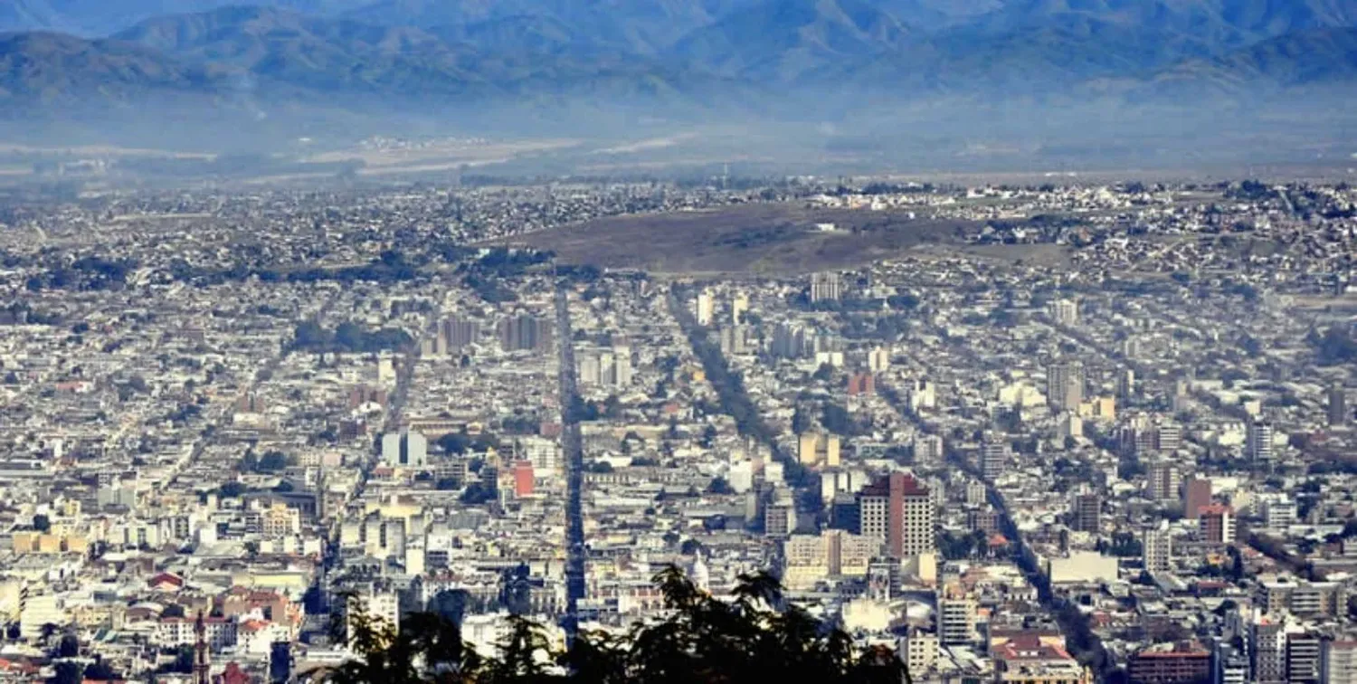 La noche de este lunes los habitantes de Salta fueron sacudidos por un fuerte sismo