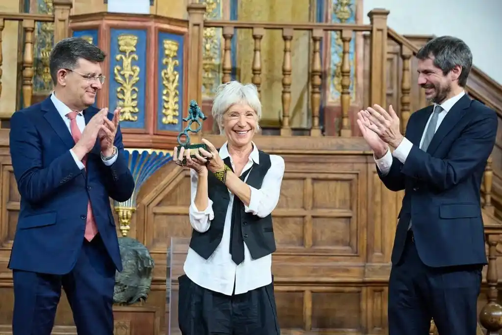 El jurado destacó a Maitena “por su innovación y originalidad en el lenguaje humorístico".