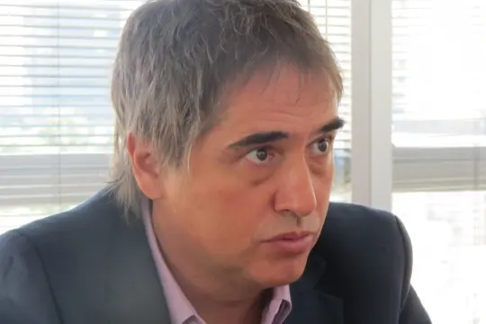 Para Lorenzino, la quita de impuestos a los servicios públicos «tiene gusto a poco»