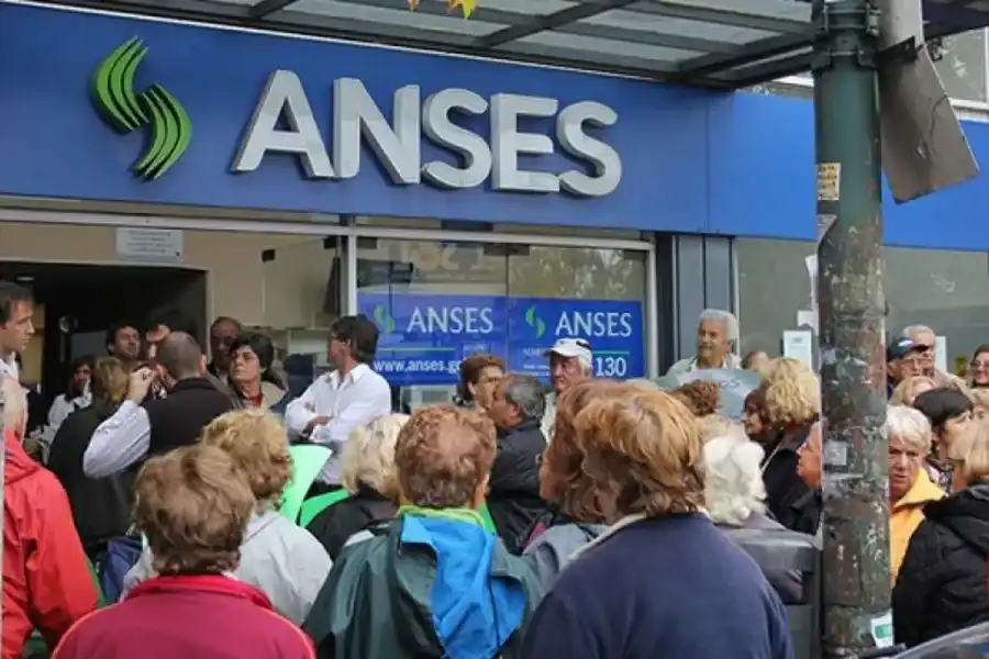 ANSES: qué tienen que hacer los jubilados para cobrar en mayo hasta $6.000 sin realizar trámites