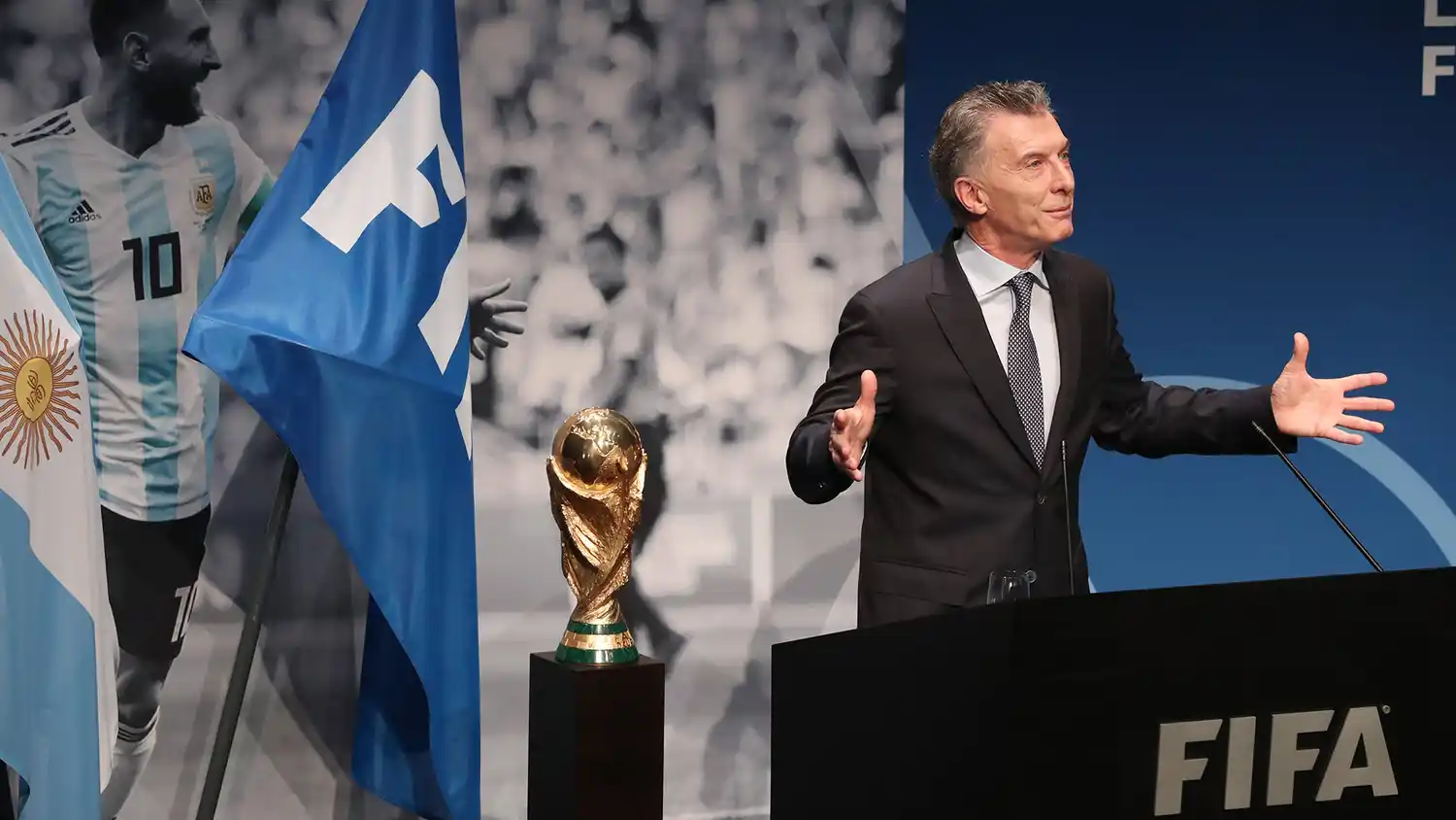 Reapareció Macri: Organizará un partido de fútbol a beneficio en medio de la pandemia