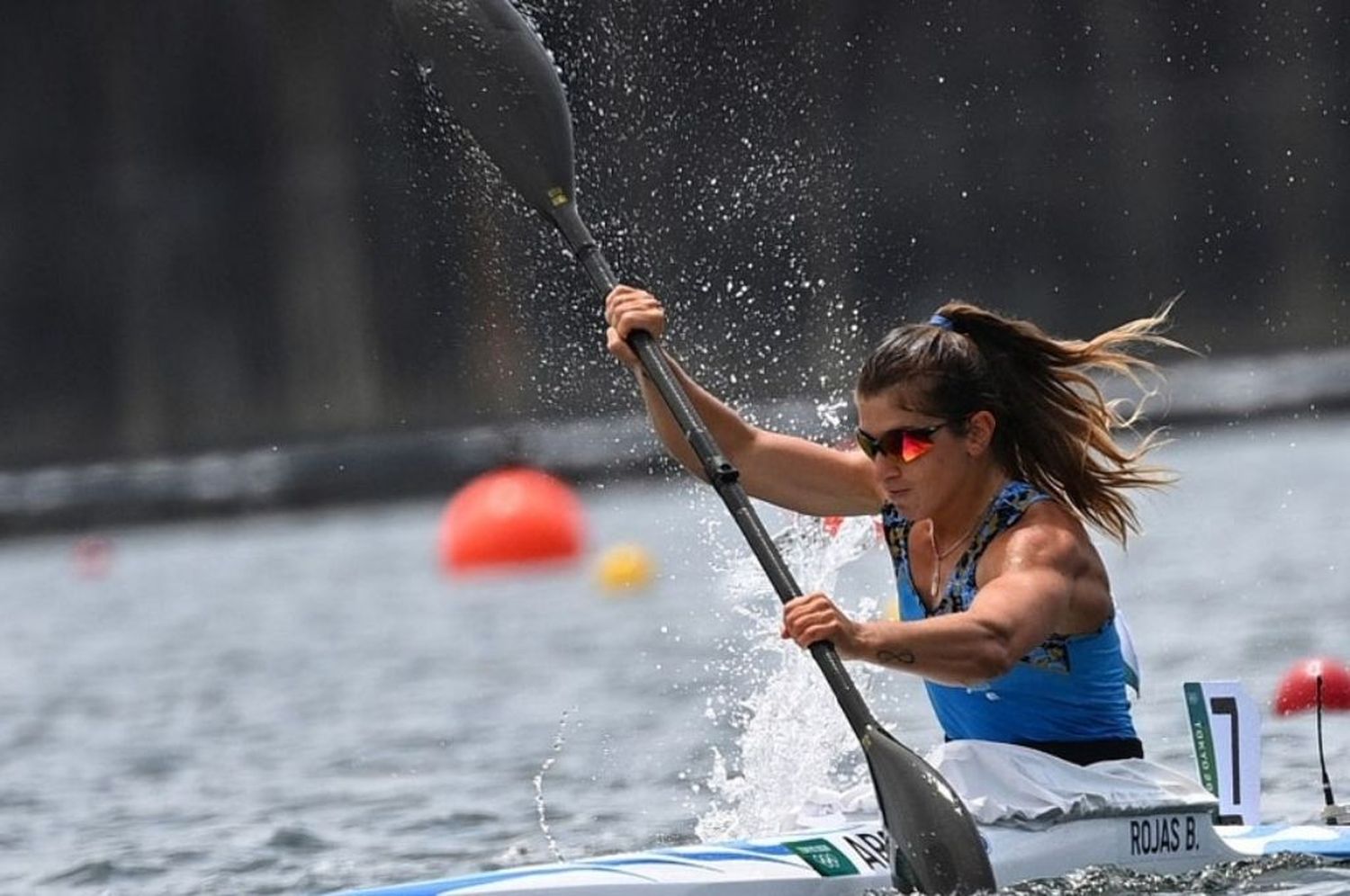 Brenda Rojas se clasificó a las semifinales de canotaje