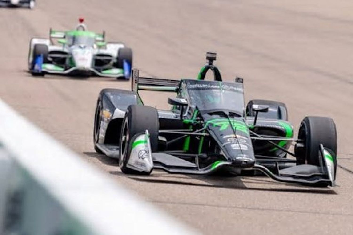 Canapino en último óvalo del año con el IndyCar