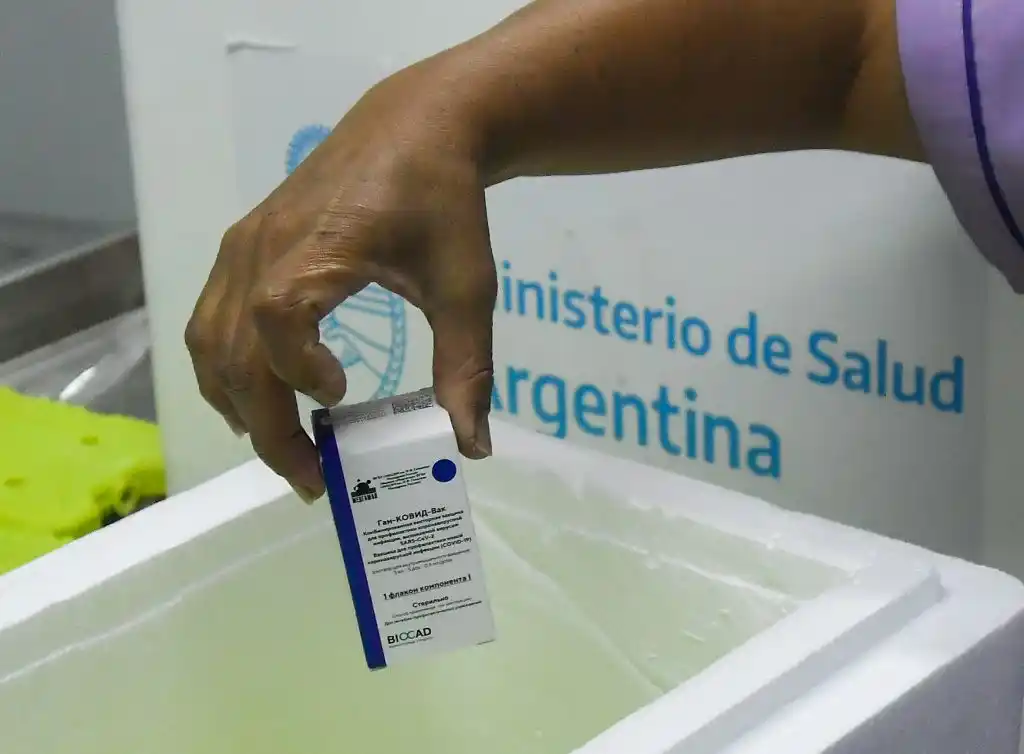 Recomiendan a quienes tienen turno que primero llamen para verificar que haya vacunas