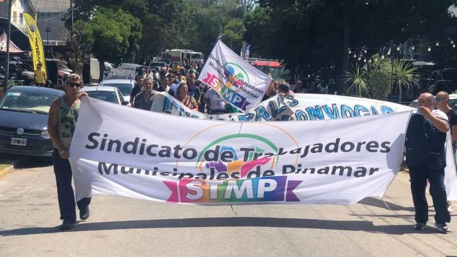 Paro de empleados municipales en Pinamar: Denuncian que Yeza no les pagó el aumento acordado