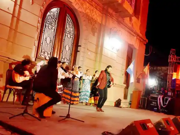 Ballet “Las Majas” de Concordia presente en la reapertura del Teatro de Curuzú Cuatiá