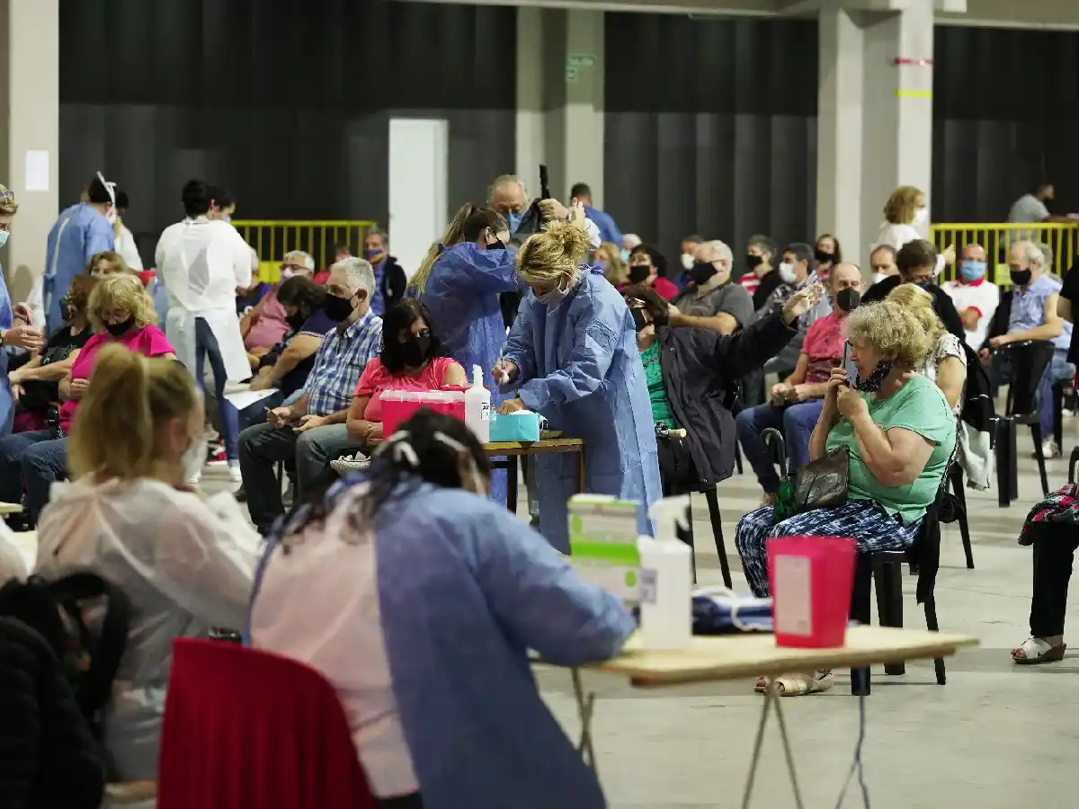  Vacunación covid: quienes fueron citados para el lunes, deben presentarse hoy 