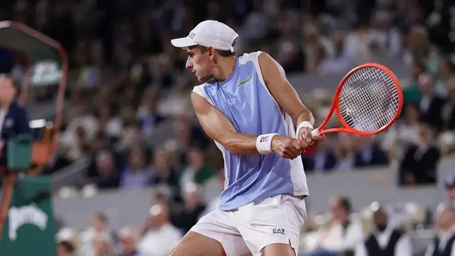 Arnaldi aprovechó la condición física de Berrettini.