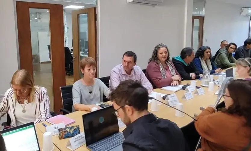 Provincia recibió a docentes y estatales pero la oferta salarial debe esperar