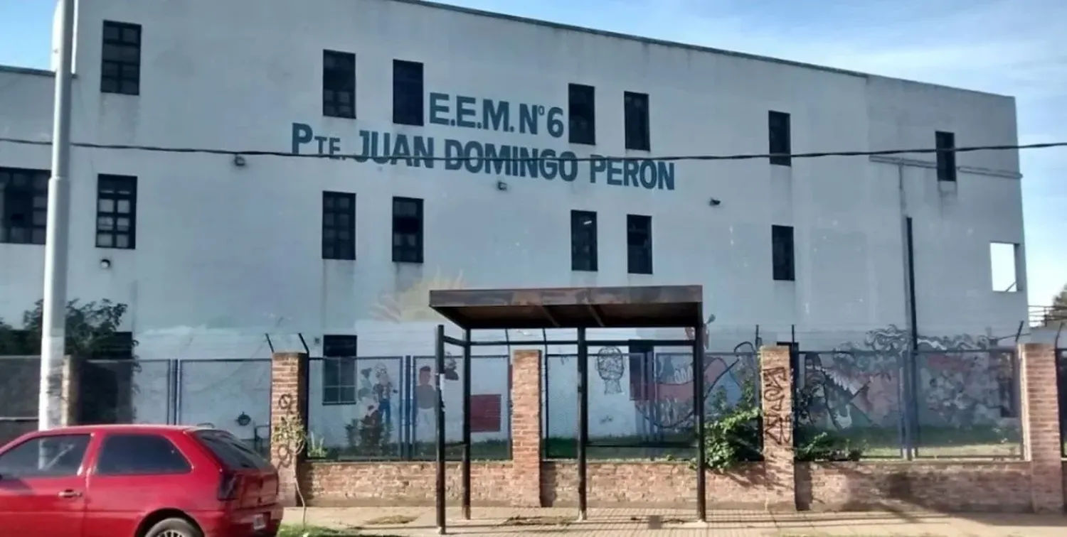 El hecho se originó a metros de la escuela.