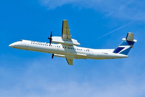 La aerolínea canadiense WestJet Encore apela a personal extranjero por falta de pilotos