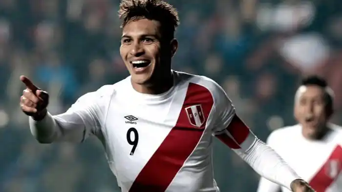 Perú ganó con dos goles de Paolo Guerrero