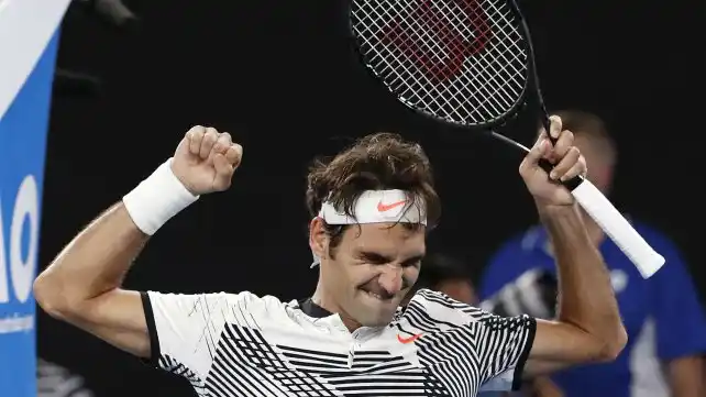 Federer venció a Nishikori en cinco sets
