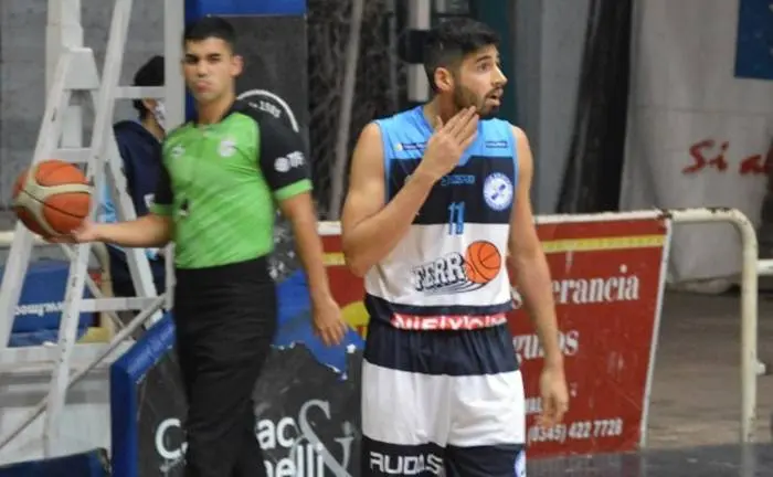 Ferro cierra la temporada visitando al líder Central Entrerriano