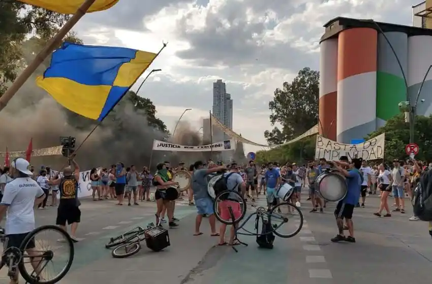 Movilización en Oroño y el río por Bocacha Orellano: «No se conforman con matarlo, también se nos ríen en la cara»