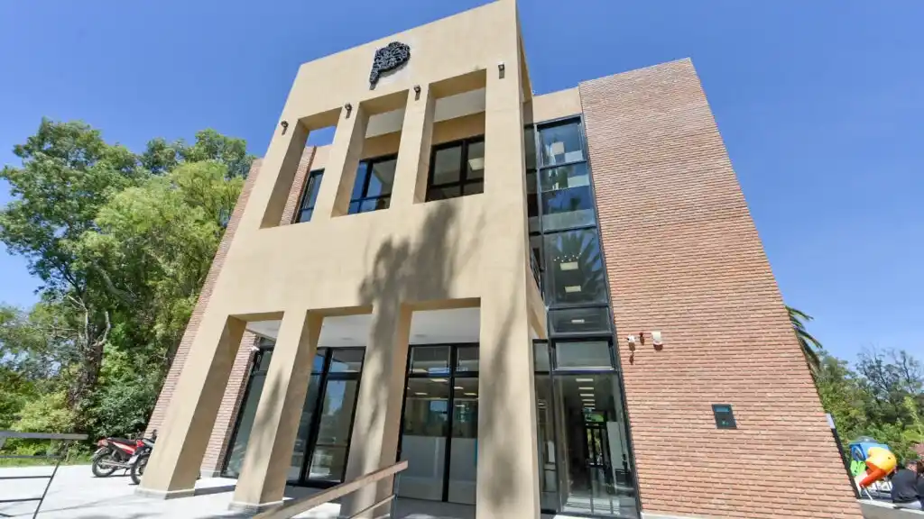 El diputado bonaerense del PRO, Agustín Forchieri, presentó un pedido de informes para que Axel Kicillof brinde detalles sobre las Casas de la Provincia.