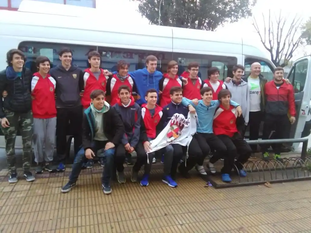 Debut con derrota para los cadetes de Defensa Tandil
