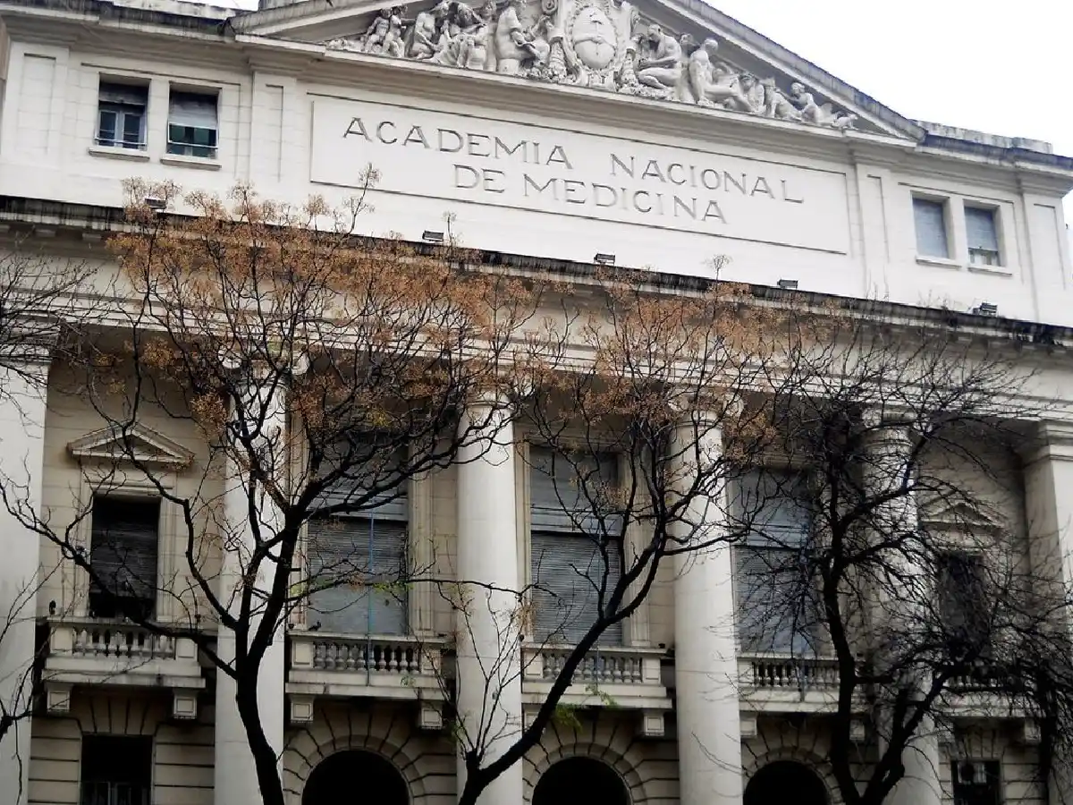 Los trabajadores de la Academia Nacional de Medicina denuncian que no cobraron el sueldo de enero porque Ginés González García no autorizó los pagos