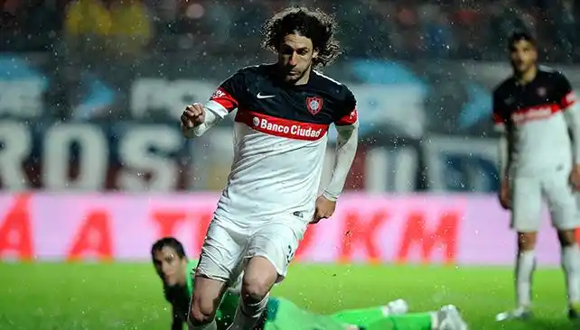 Coloccini se desgarró y estará tres semanas afuera
