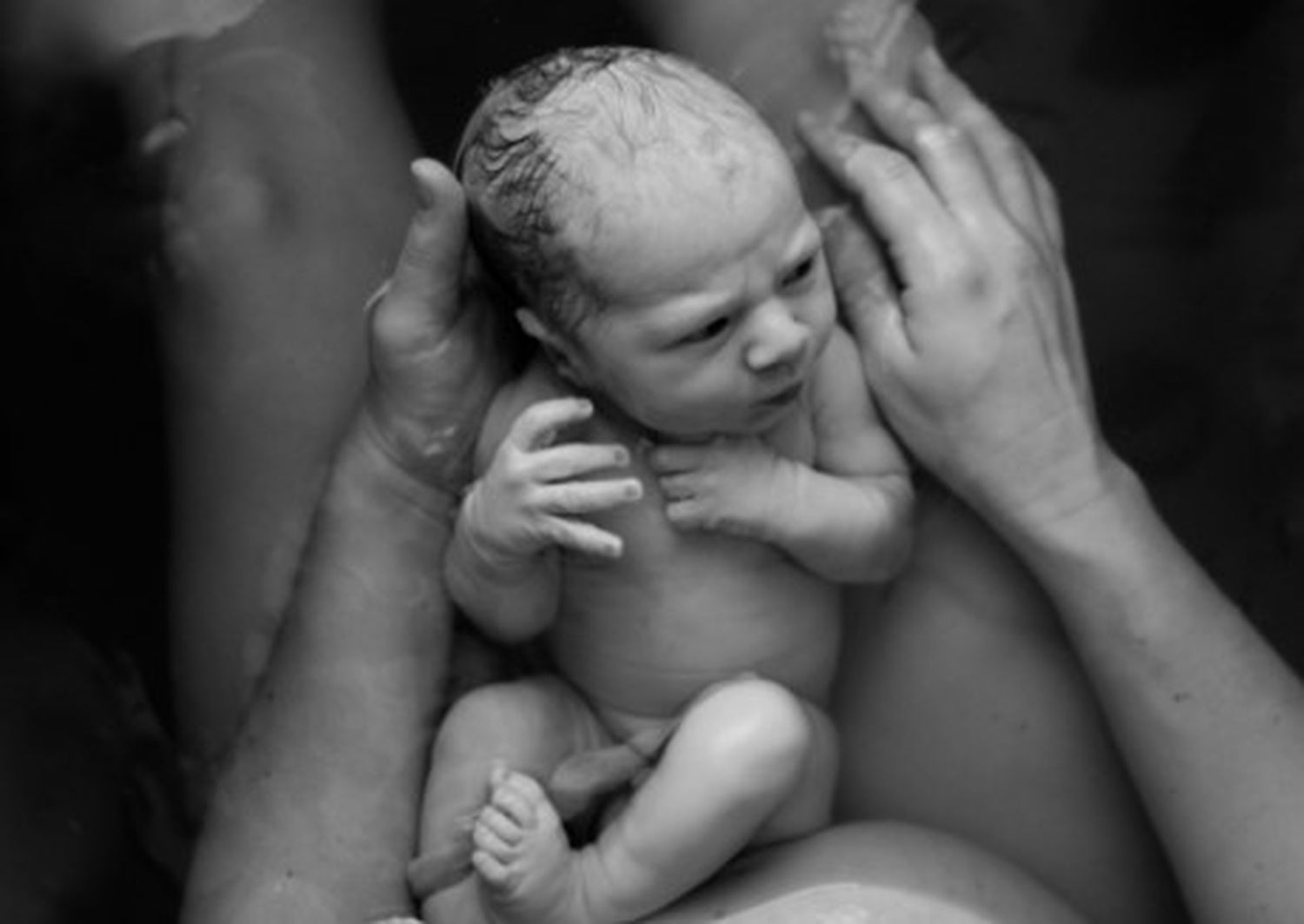 Dar a luz como mamíferos, con menos intervención y más respeto hacia la naturalidad de la madre y el bebé