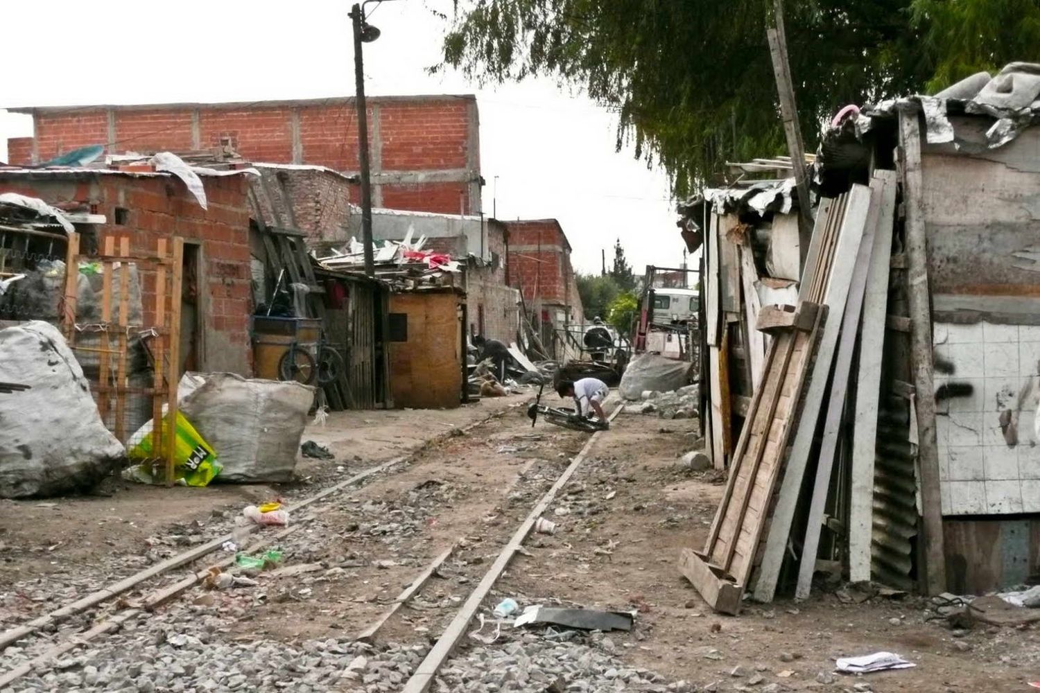 Los 3 principales factores que explican el alto nivel de pobreza en la Argentina