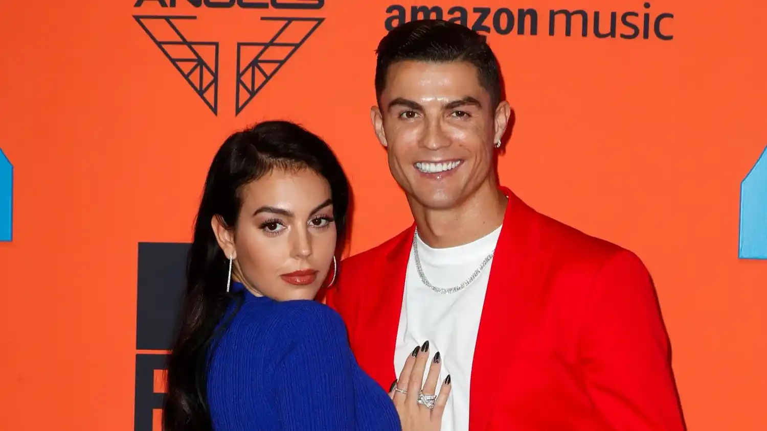 Georgina Rodríguez y Cristiano Ronaldo habrían tenido su primer encuentro en una discoteca y no en una tienda de lujo /RTVE