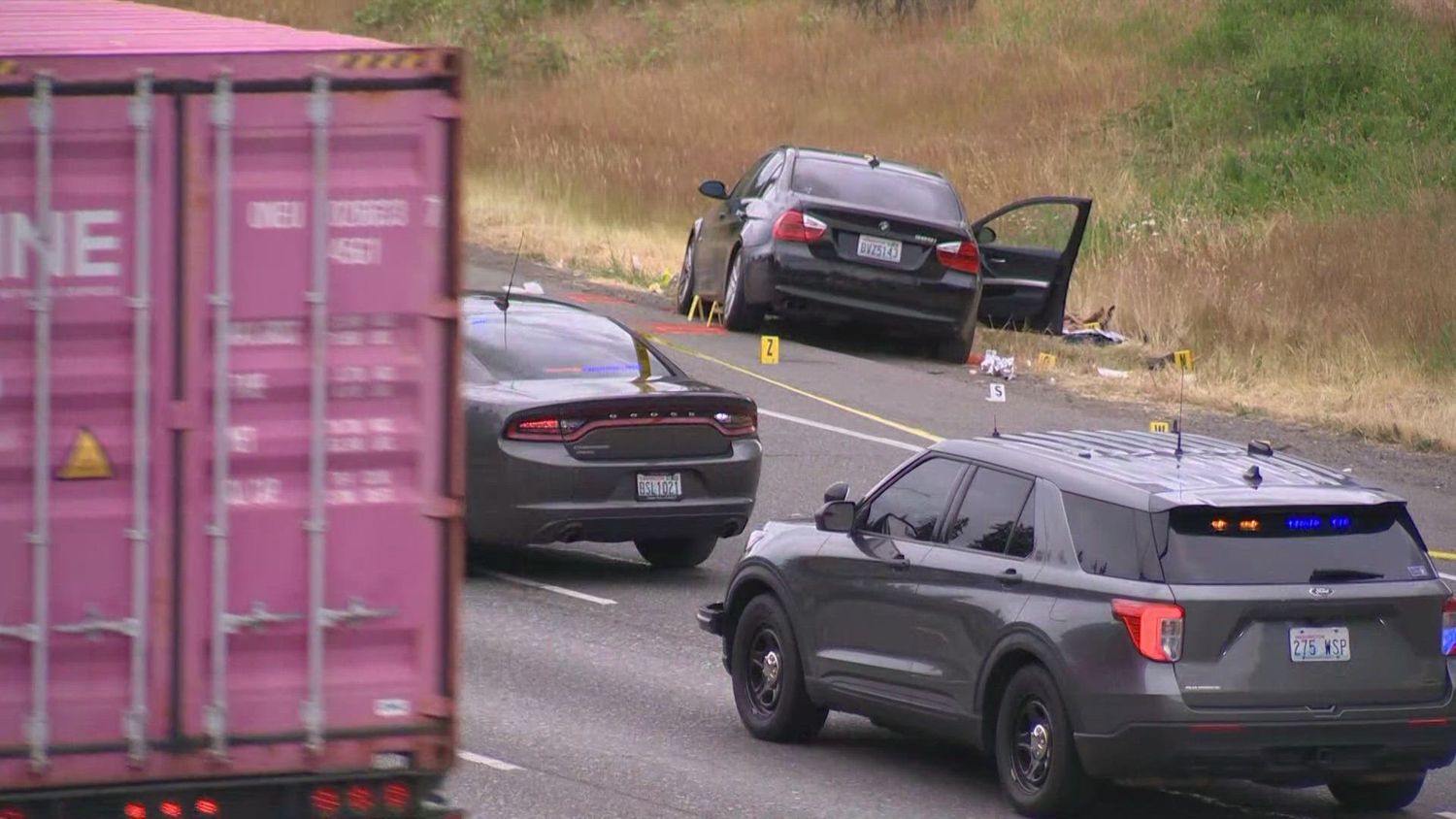 Huge traffic backups after violent incident on I-5 near Federal Way