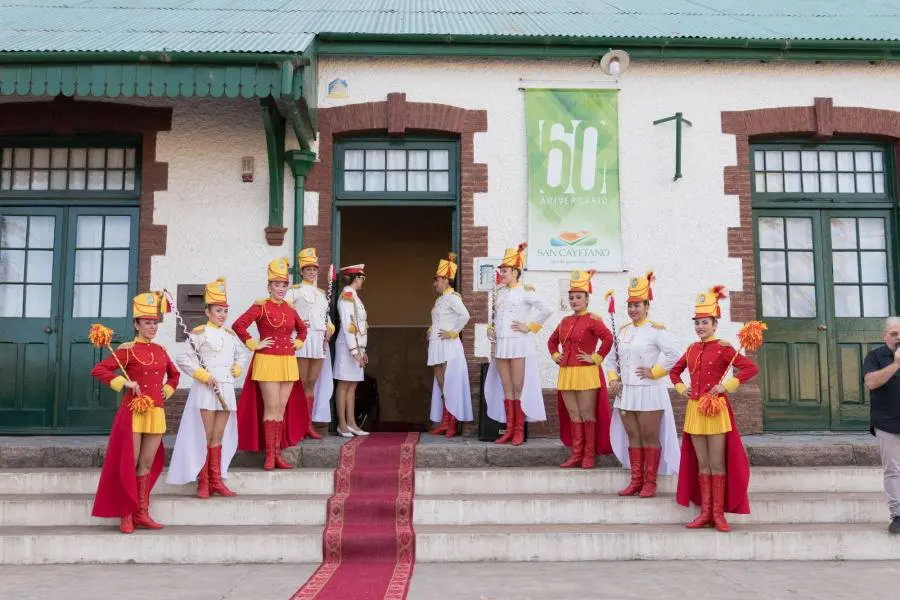 Homenaje a una institución de San Cayetano por sus 99 años