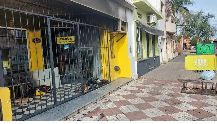 Apostar a la ropa de segunda mano: lo que había detrás del incendio en 25 de Mayo 1044