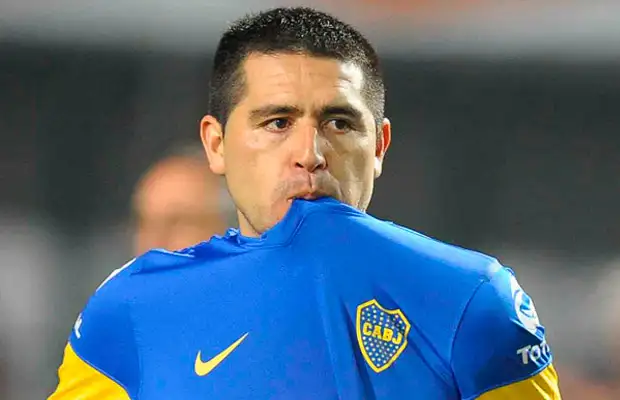 Riquelme prepara su regreso a Boca