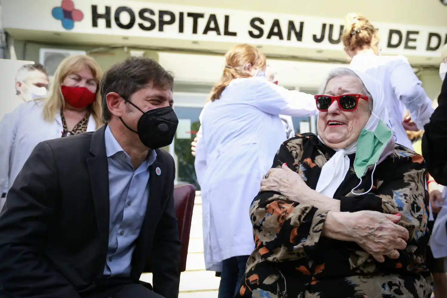 Aniversario del 24 de marzo: Kicillof y Hebe de Bonafini recordaron a víctimas y homenajearon al personal de salud