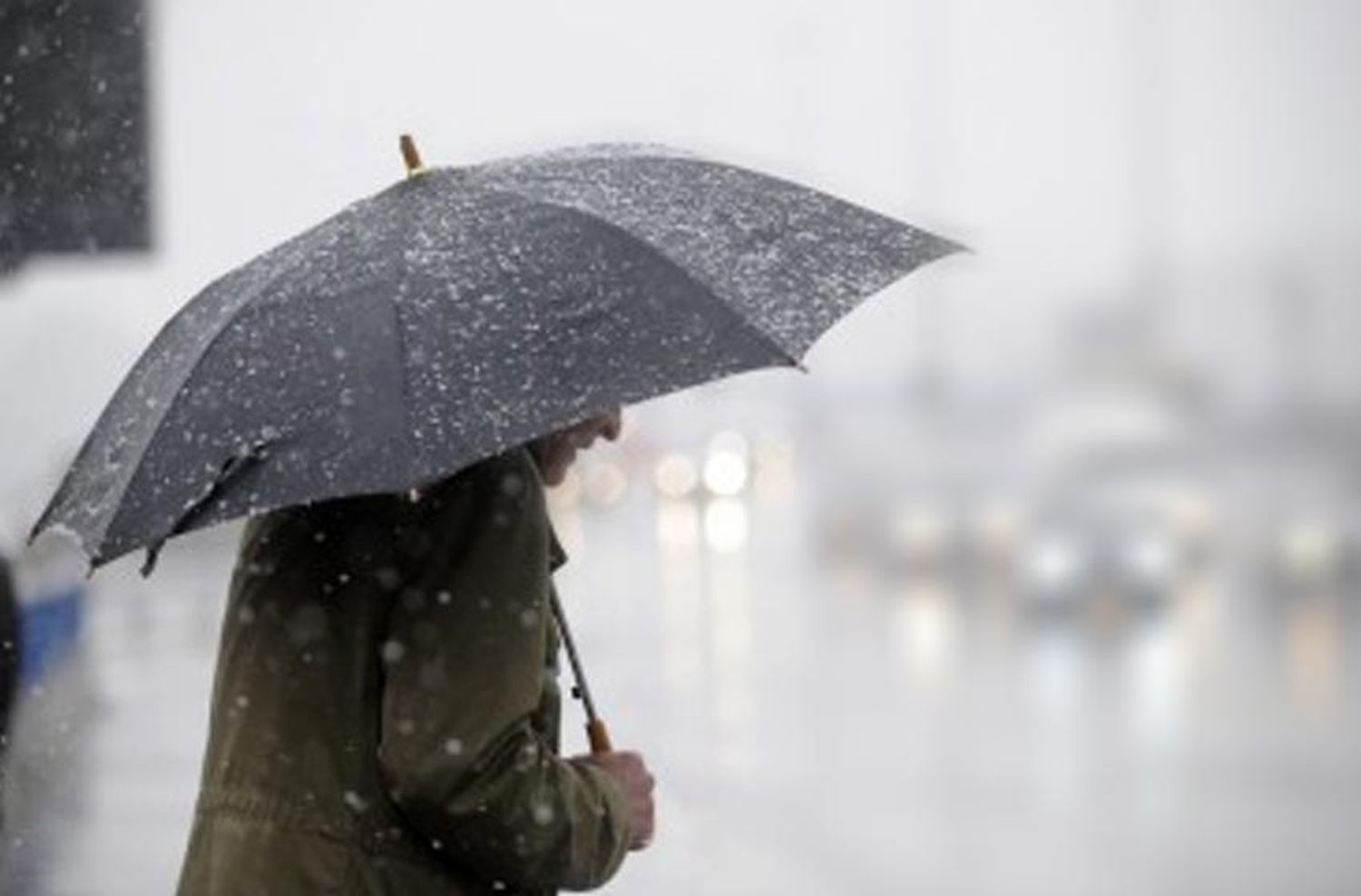 Clima en Rosario: volvió el frío a la ciudad, acompañado por la lluvia