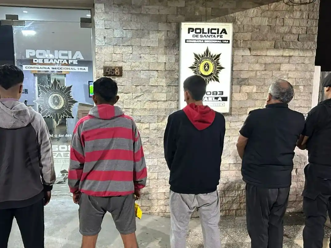 Cuatro cuidacoches fueron detenidos en Rafaela en una serie de operativos