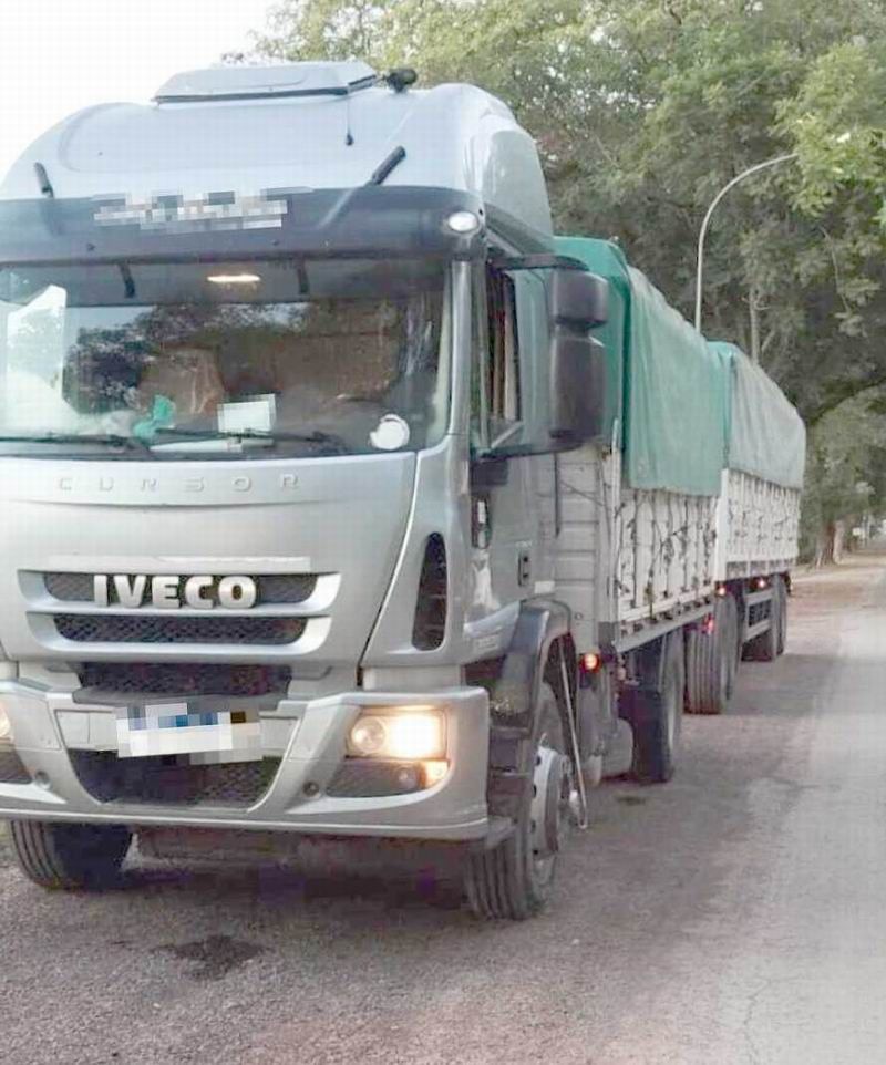 Trasladaba más de 2160 kilos de marihuana
ocultos en una carga de paquetes de arroz