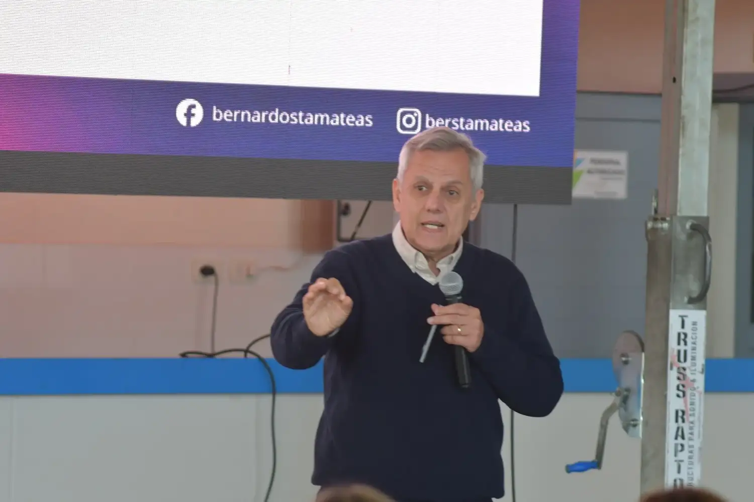 Stamateas disertó sobre salud mental y bienestar emocional.