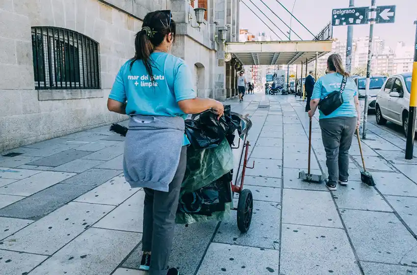 Se suman más servicios para limpieza de veredas y espacios públicos para el verano